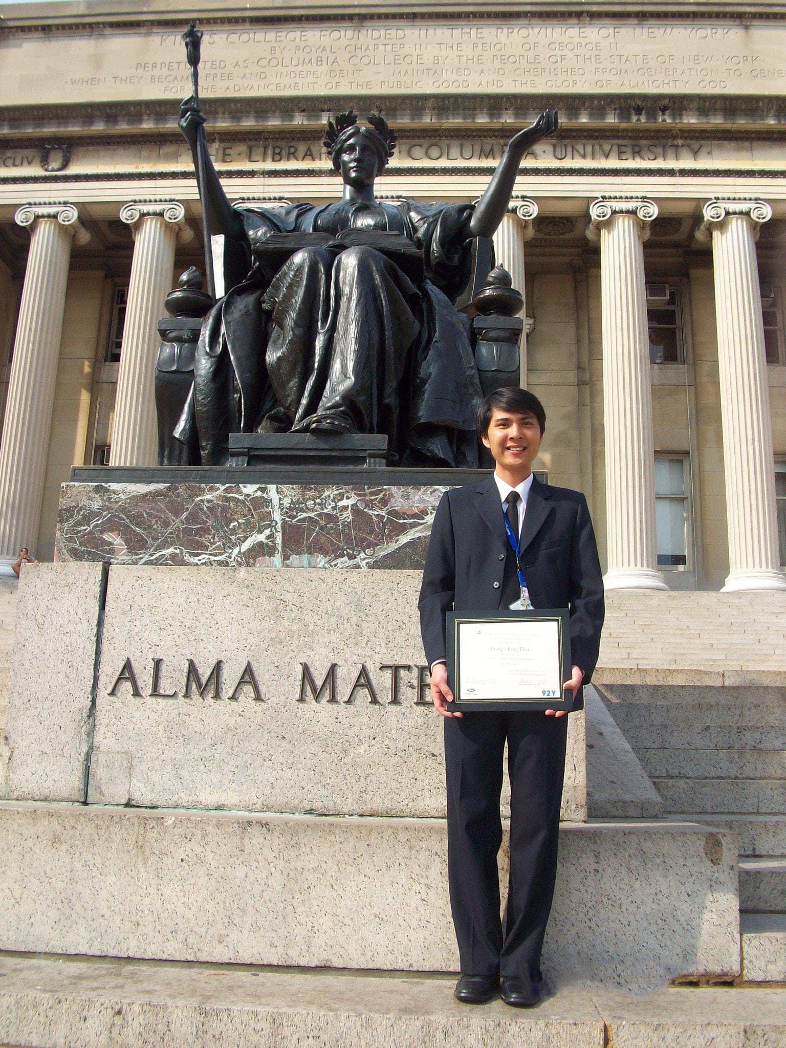Received Ford Motor Fellowship 2011 certificate at Columbia University 